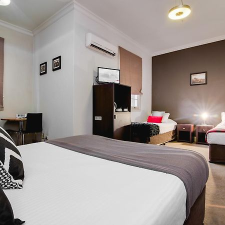 Royal Hotel גימפי מראה חיצוני תמונה